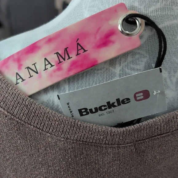 Buckle Taupe Knit Top - Picture 4 of 9